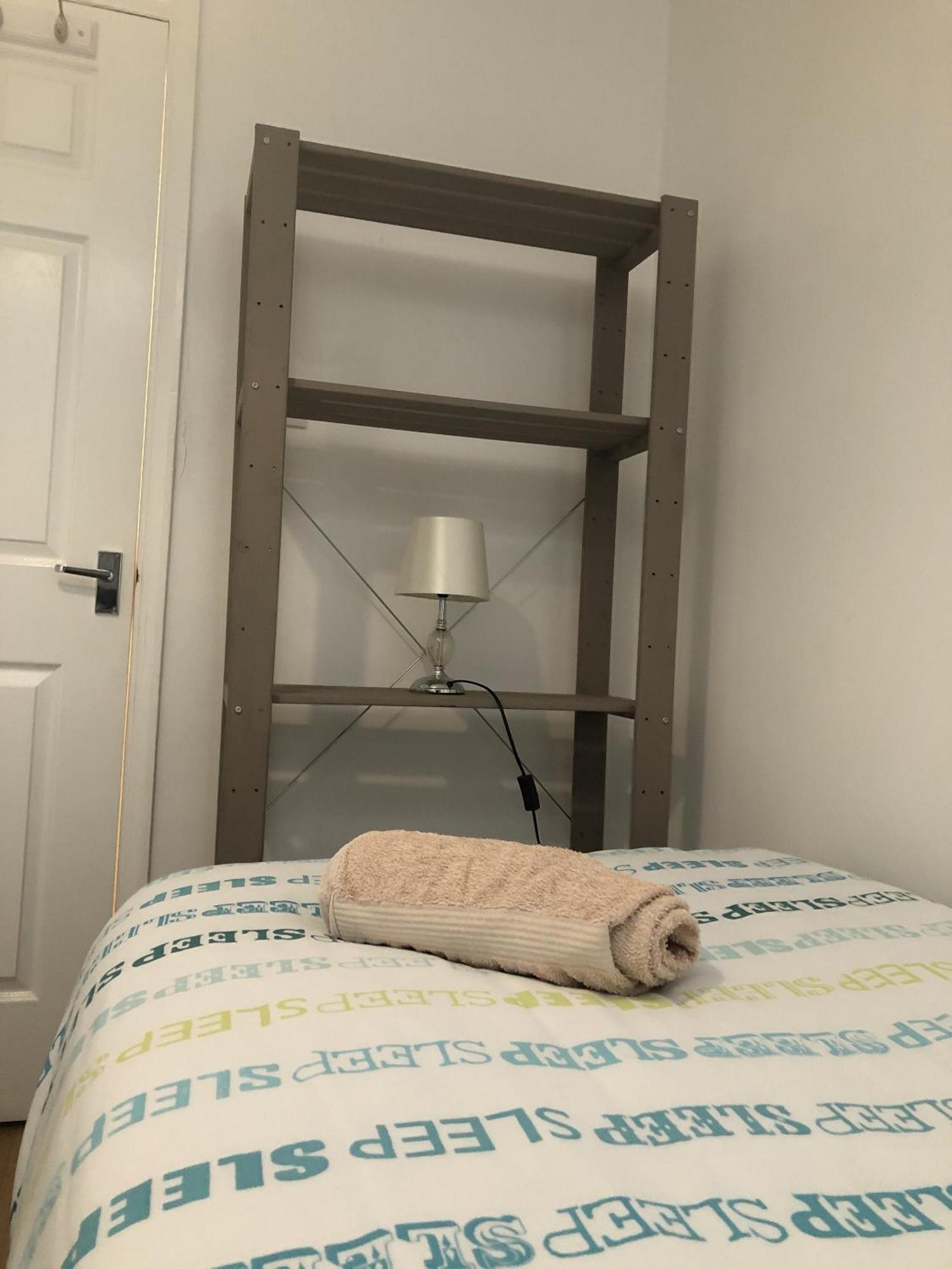 Apple House Guesthouse Heathrow Airport Hillingdon Rum bild